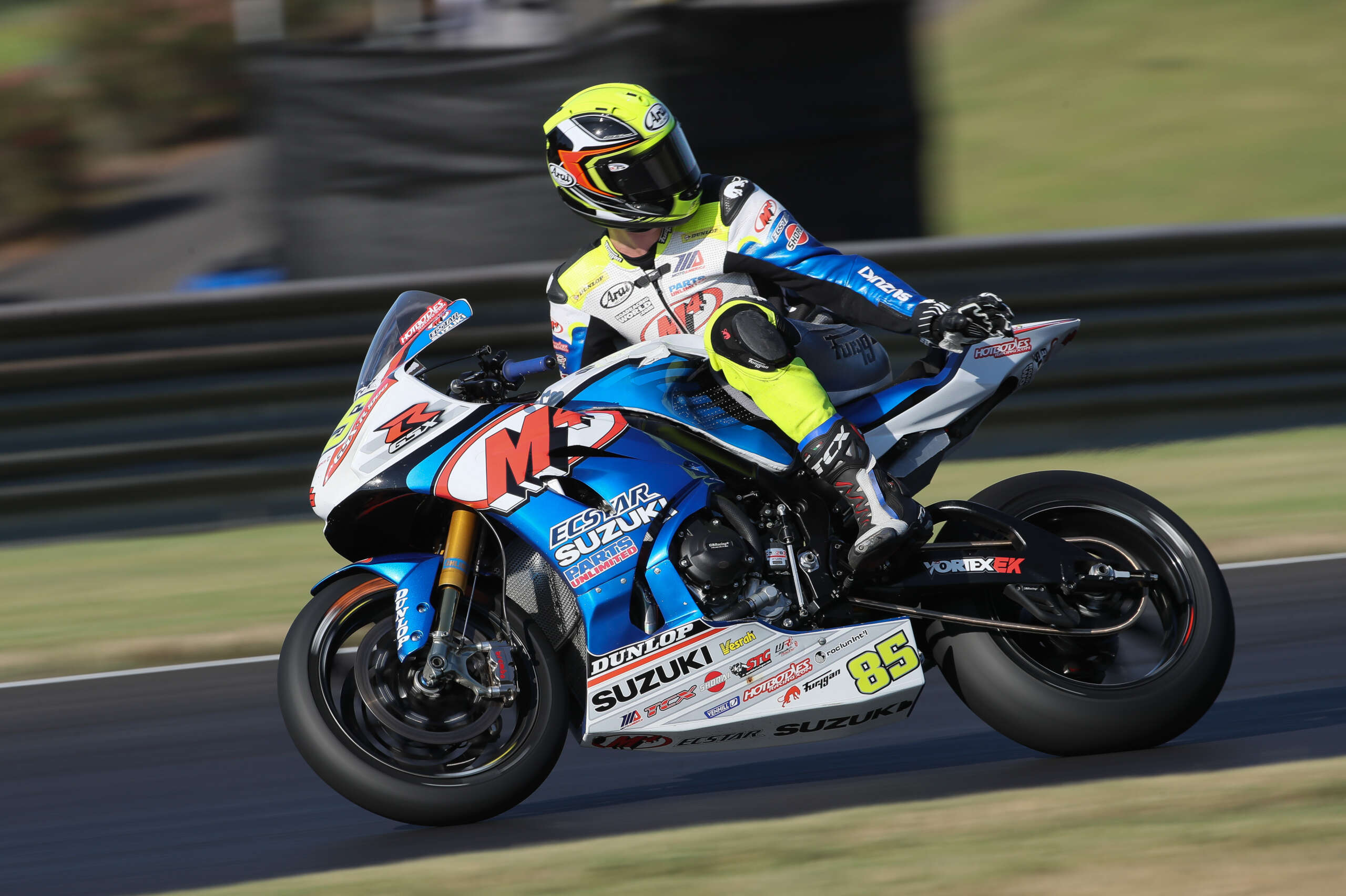 Read more about the article Lewis To Replace Jacobsen In PittRace Superbike
