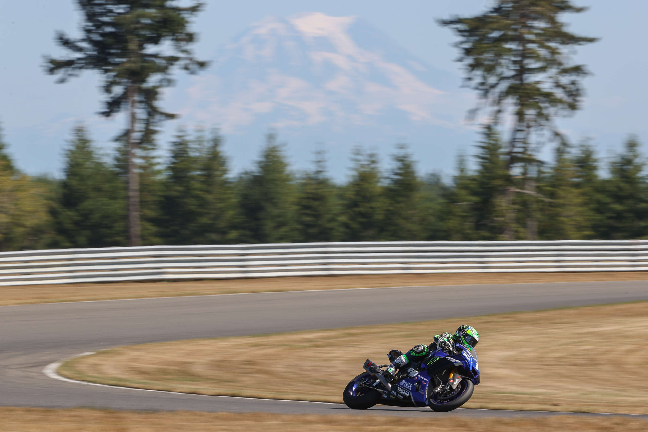 Read more about the article Beaubier Leads MotoAmerica Dunlop Test At The Ridge