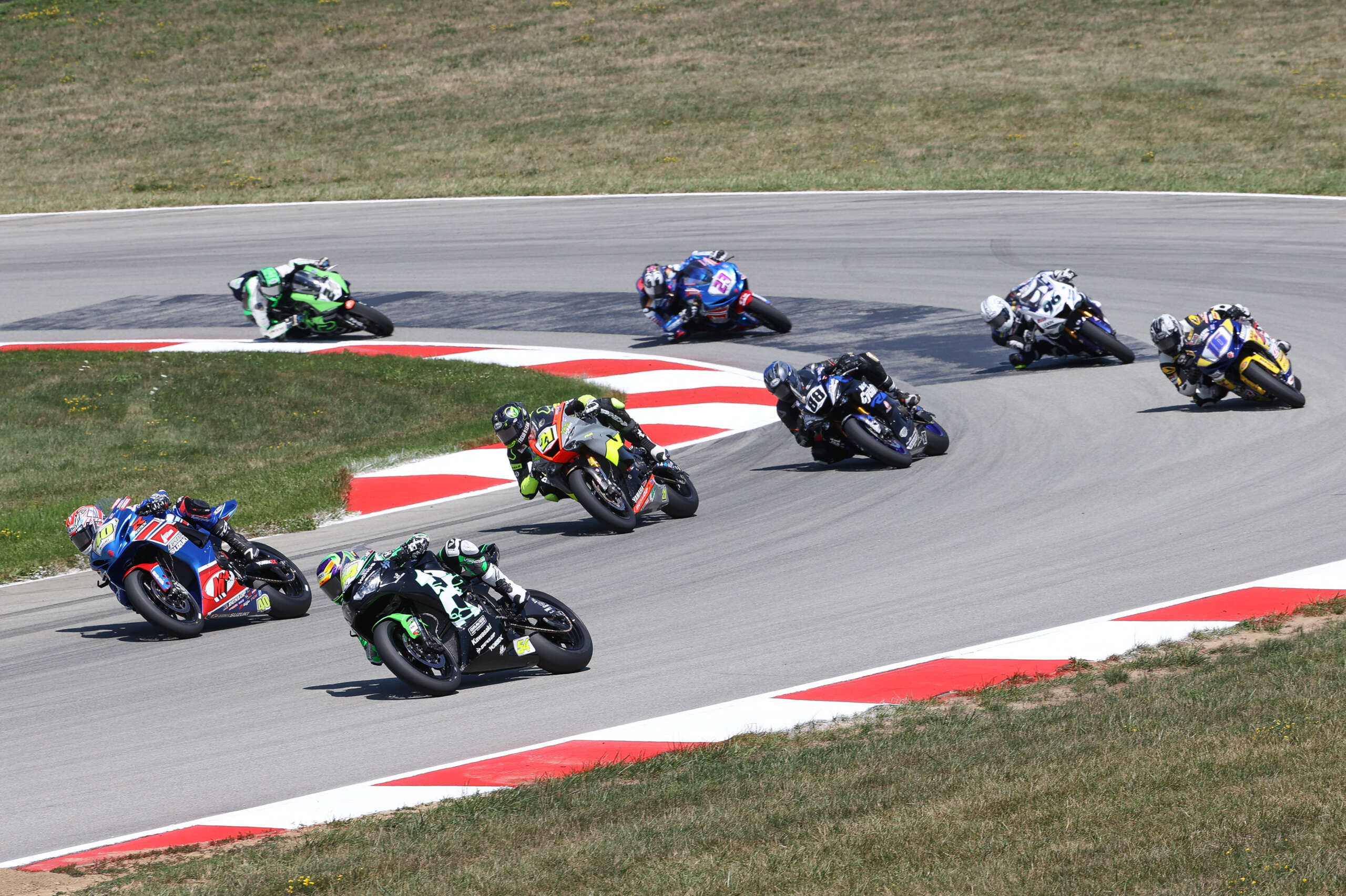 Read more about the article Support Classes At Pitt Race Have Everyone Seeing Double