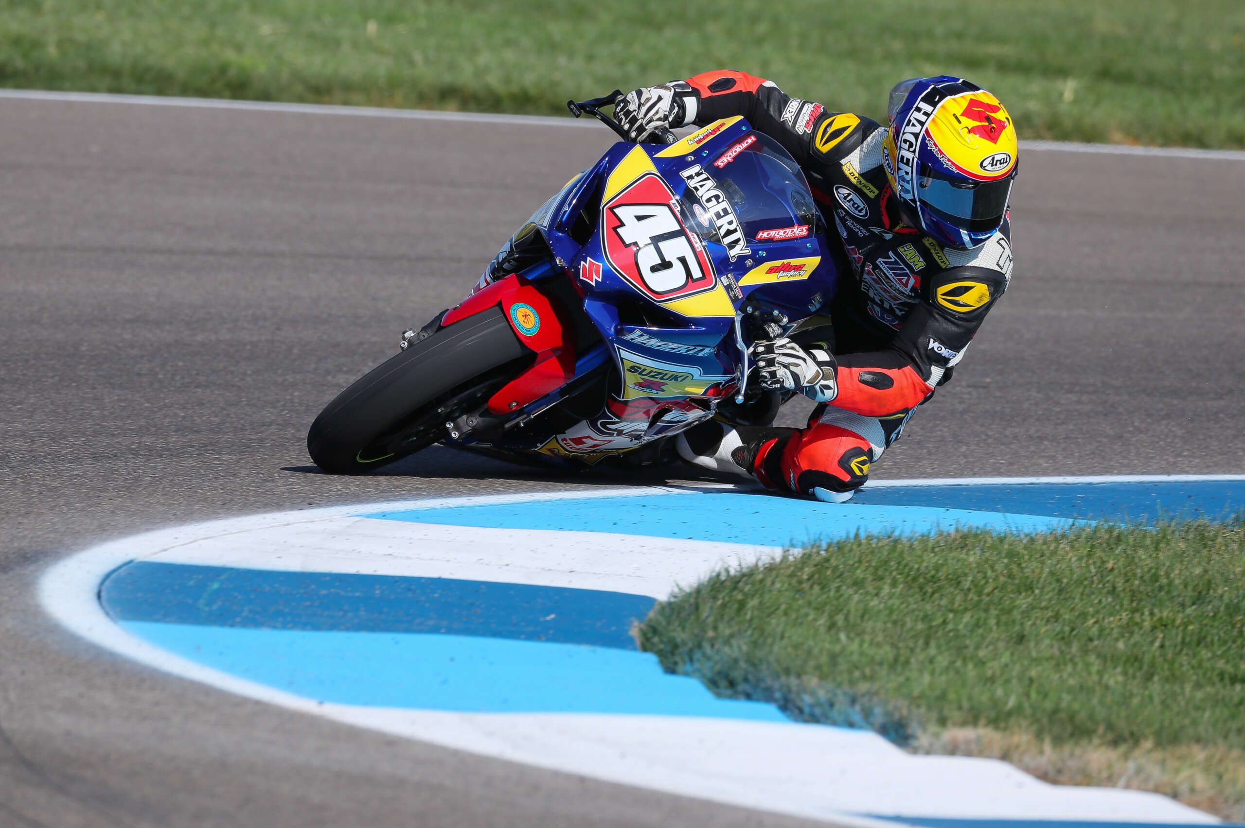 Read more about the article Battle For Superbike Cup Set For Laguna