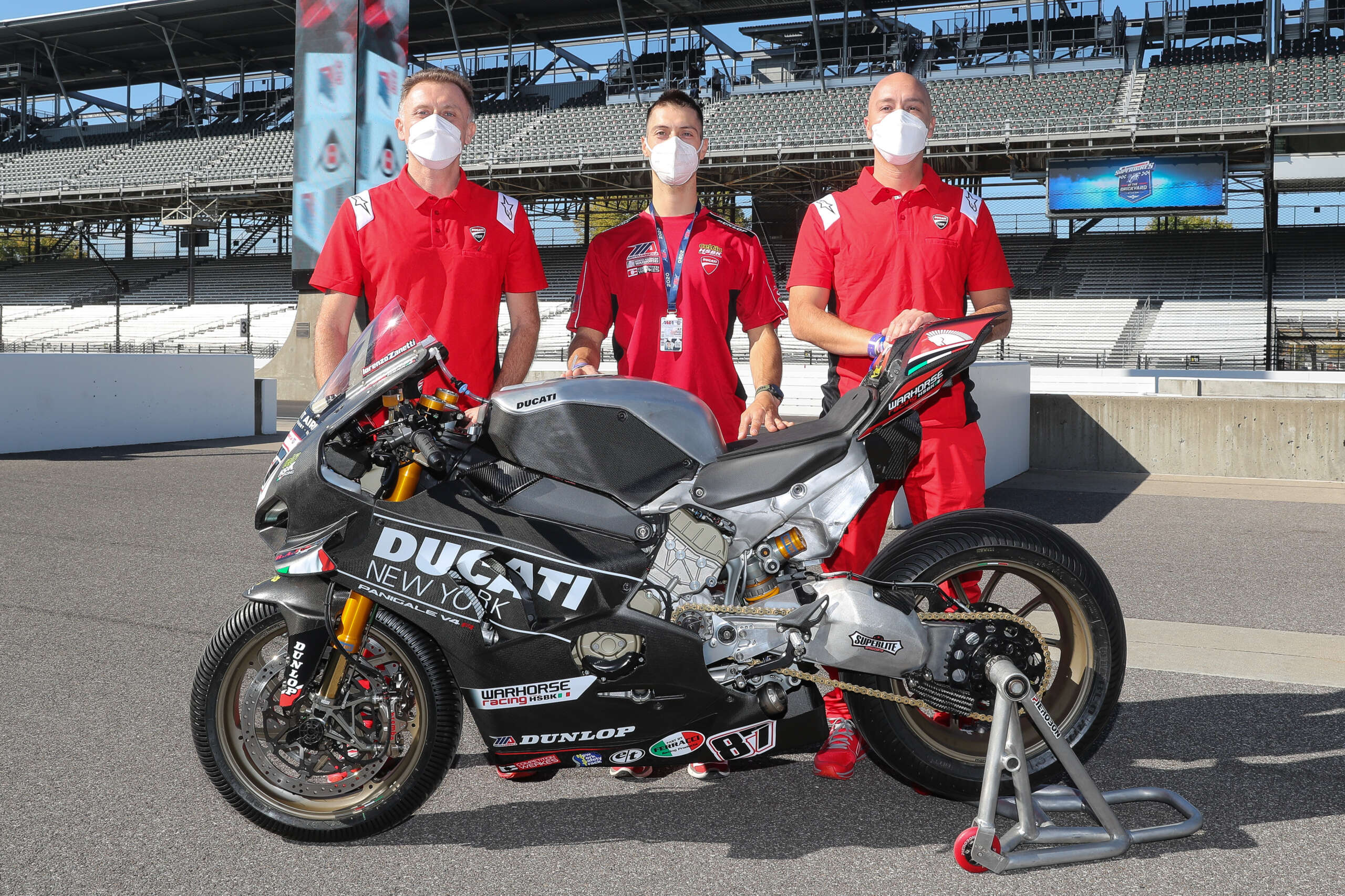 Read more about the article Full-Factory Ducati Corse Superbike Breaks Cover For Indy