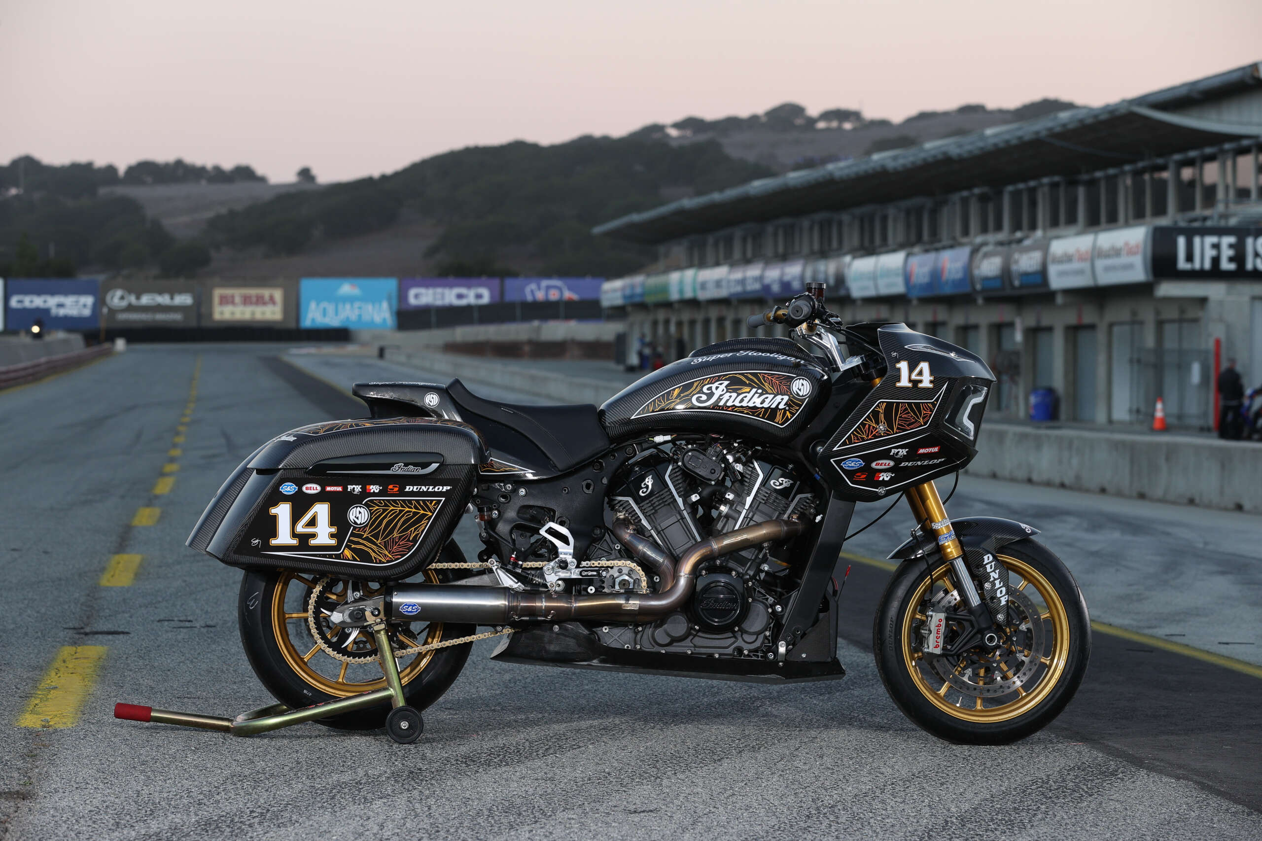 Read more about the article Two-Wheel Tuesday Spotlight: #14 Roland Sands Design Indian Challenger