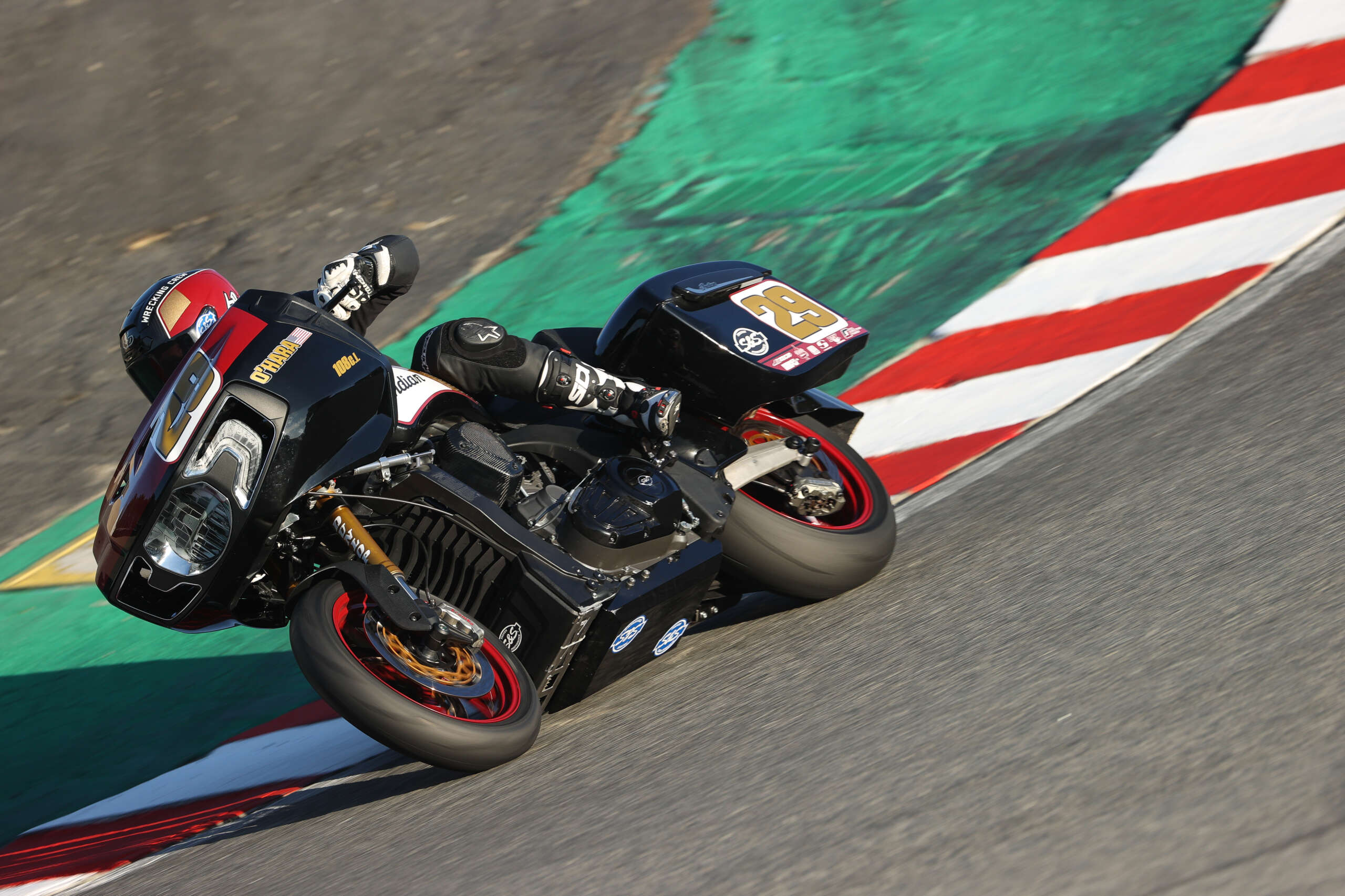 Read more about the article Indian Motorcycles On Board As Official Partner Of 2021 MotoAmerica Series