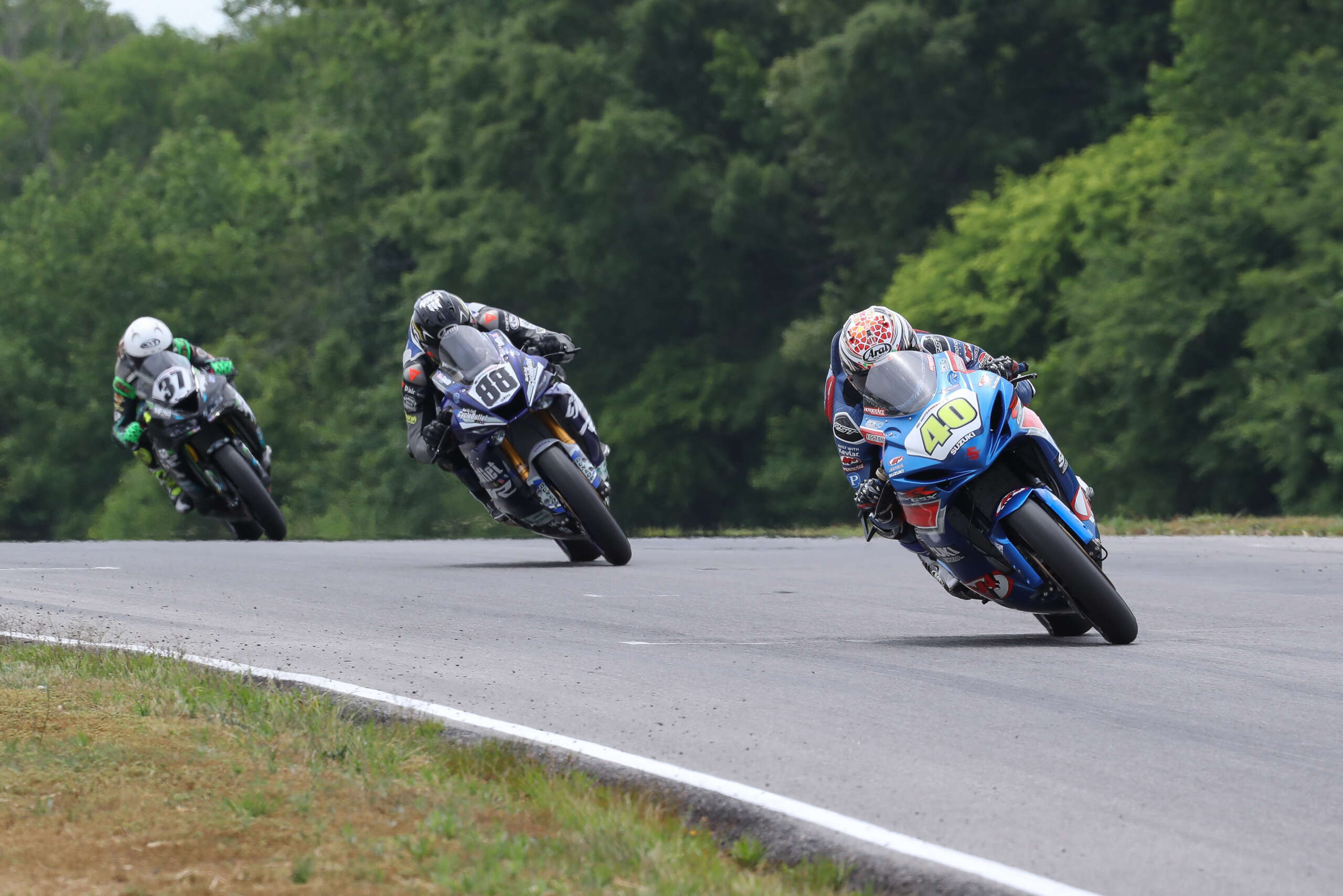 Read more about the article Kelly, Lewis, Hobbs And Gloddy Emerge Victorious At VIR