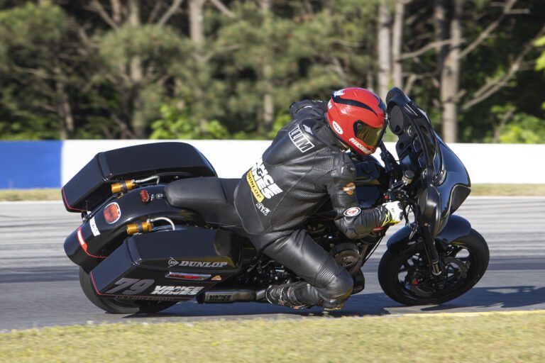 Read more about the article Vance & Hines Offering Contingency For 2022 MotoAmerica Mission King Of The Baggers