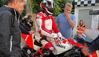 Watch Wayne Rainey Ride His YZR500 At Goodwood FOS Live!