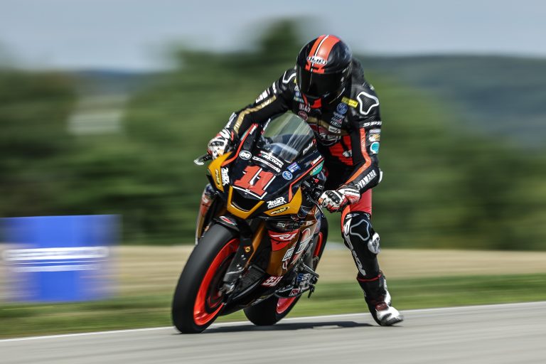 Read more about the article Injured Scholtz Leads Friday Qualifying At Pitt Race