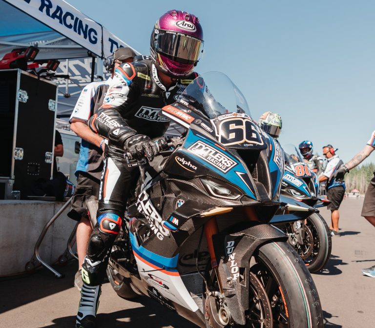 Read more about the article Jacobsen Nails Down Superbike Pole Position At NJMP