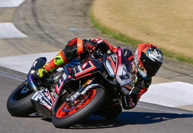 Read more about the article MotoAmerica Riders Shine At 50th WERA Grand National Finals