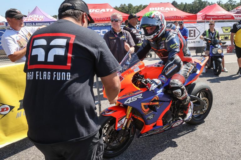 Read more about the article Disrupt Racing Helps Raise More Than $25,000 For Red Flag Fund