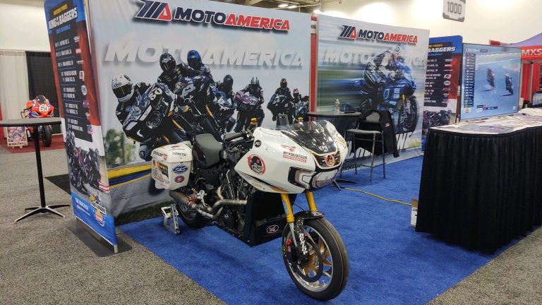 Read more about the article Medallia Superbike Rider Max Flinders Signs With Mad Monkey Motorsports For 2023 Mission King Of The Baggers