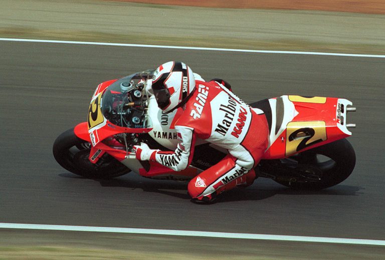 Read more about the article Rainey’s Rocket: 1990 Marlboro Team Roberts Yamaha YZR500