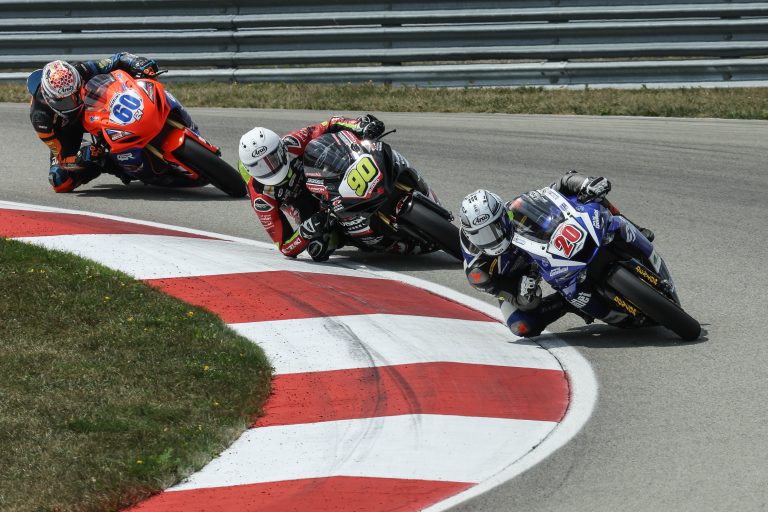 Read more about the article Pitt Race: Supersport’s Sweet Spot