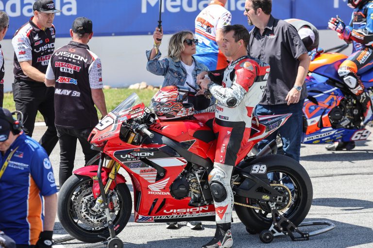 Read more about the article Honda Offers Most Red Rider Rewards Ever for 2024 MotoAmerica Racing