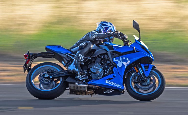 Read more about the article Fresh Horses: Suzuki GSX-8S & GSX-8R Homologated For Twins Cup