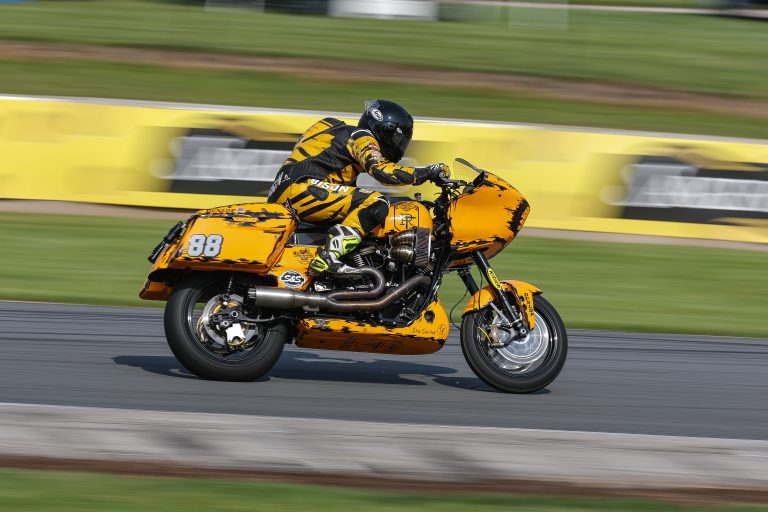 Read more about the article S&S Cycle Announces Contingency Support Program Totaling $31,500 For 2026 Mission King Of The Baggers Championship
